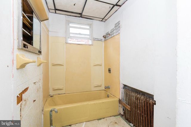 319 W DUNCANNON AVE, Philadelphia, PA 19120