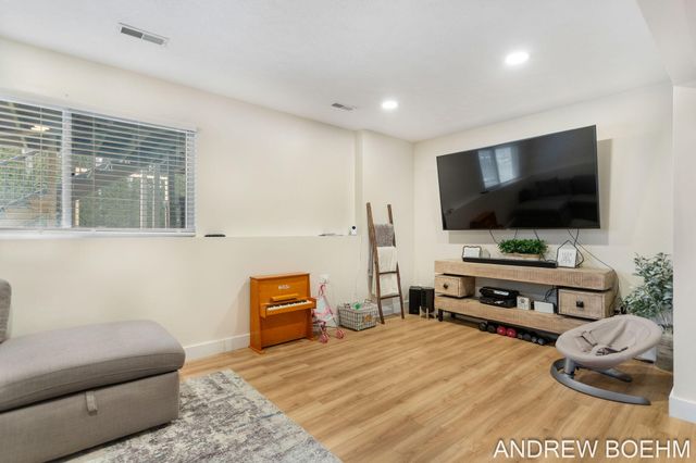 9570 Northwind Drive, Zeeland, MI 49464