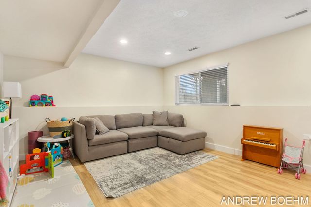 9570 Northwind Drive, Zeeland, MI 49464