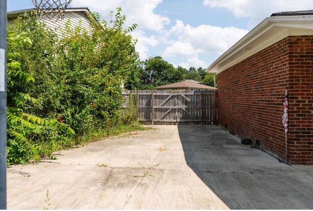 3669 Sundart Drive, Lexington, KY 40517