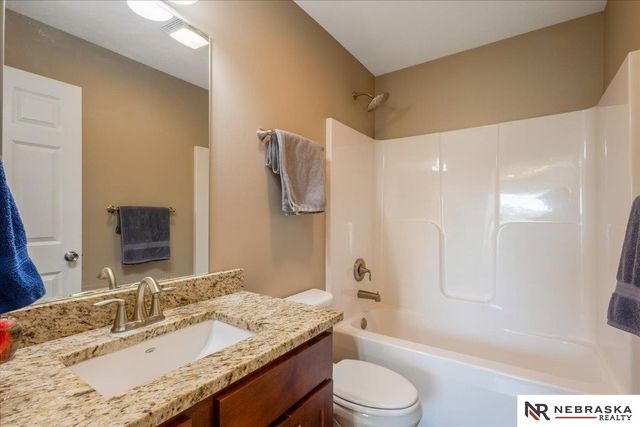 330 N 22nd Street, Lincoln, NE 68503