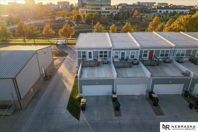 330 N 22nd Street, Lincoln, NE 68503