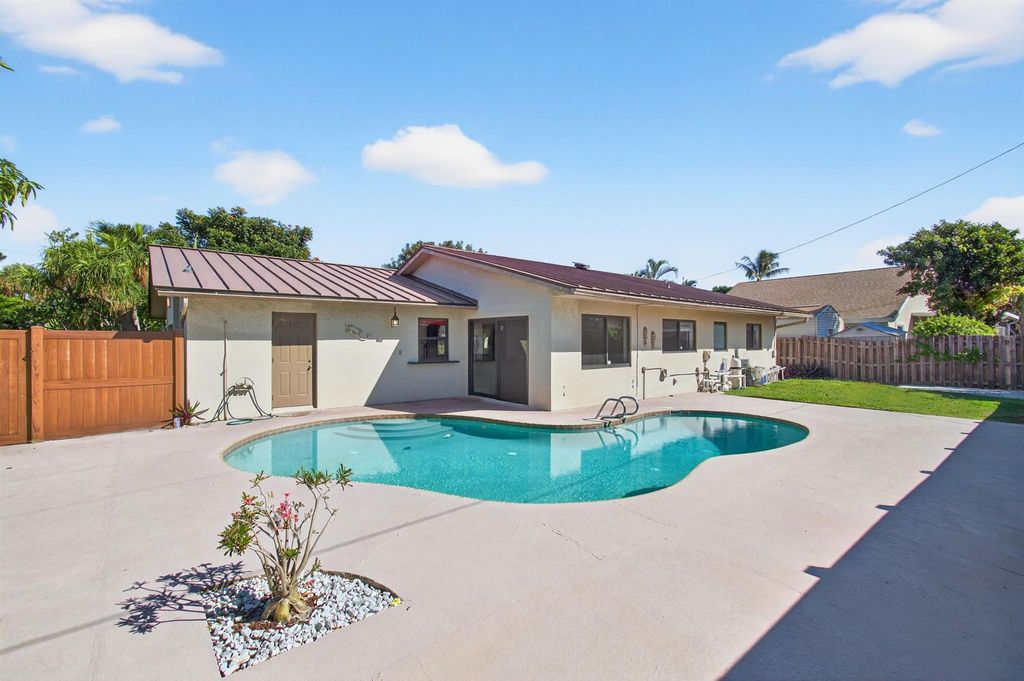 714 Heron Drive, Delray Beach, FL 33444