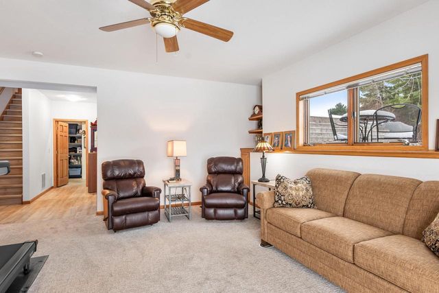 N8594 Old 49 Road, Berlin, WI 54923