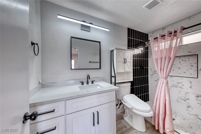 3220 Beacon Shores Circle, Las Vegas, NV 89117