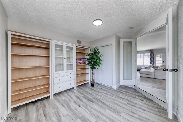 3220 Beacon Shores Circle, Las Vegas, NV 89117