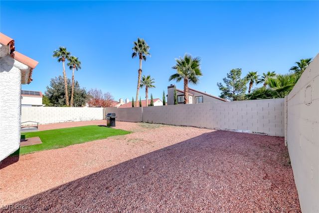 3220 Beacon Shores Circle, Las Vegas, NV 89117