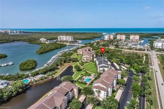 340 Horse Creek DR 305, Naples, FL 34110