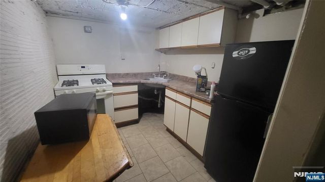 232 Wilkinson Avenue, Jersey City, NJ 07305