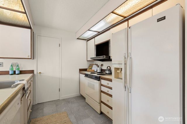 7607 Emerald Drive SW, Lakewood, WA 98498