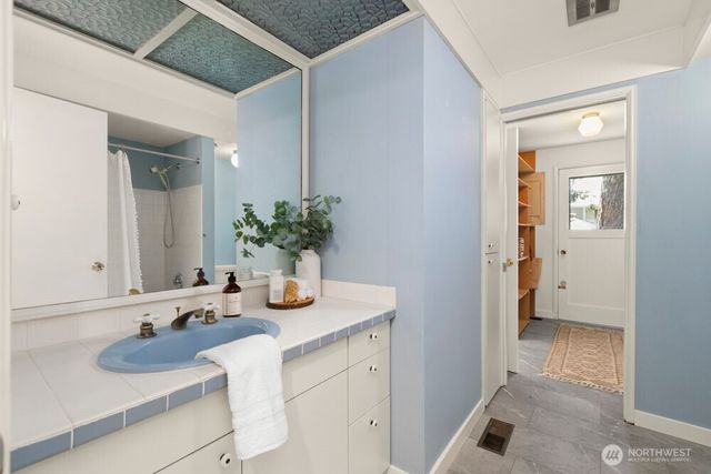 7607 Emerald Drive SW, Lakewood, WA 98498