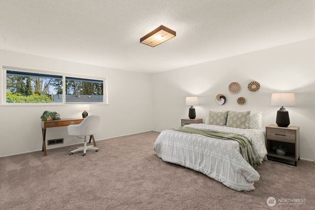 7607 Emerald Drive SW, Lakewood, WA 98498