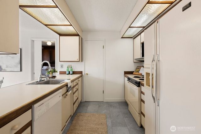 7607 Emerald Drive SW, Lakewood, WA 98498