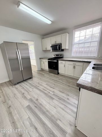 1588 HAMILTON Street, Jacksonville, FL 32210