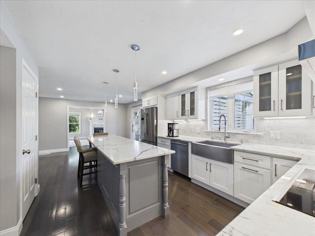 11 Copper Beech, West Bridgewater, MA 02379