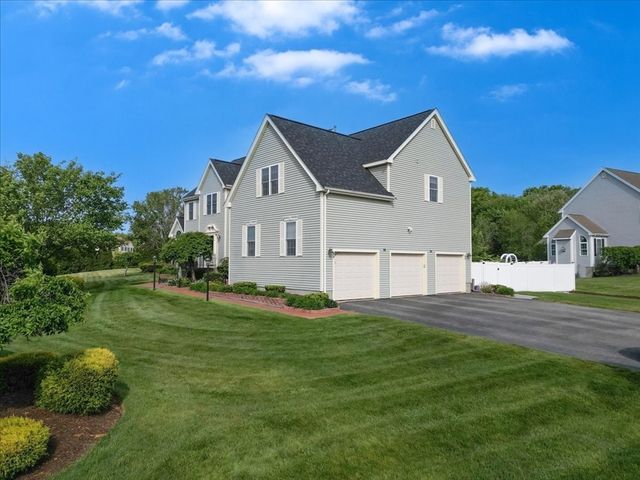 11 Copper Beech, West Bridgewater, MA 02379