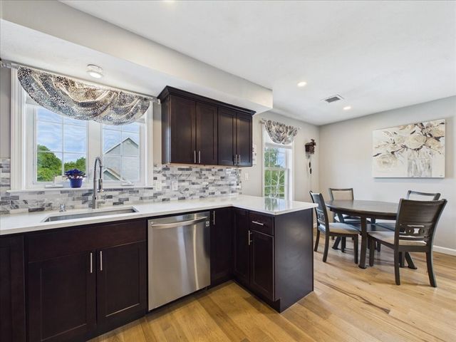 11 Copper Beech, West Bridgewater, MA 02379