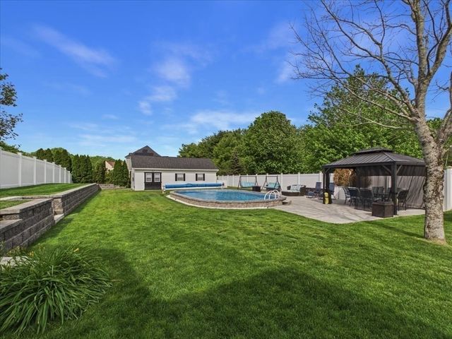 11 Copper Beech, West Bridgewater, MA 02379