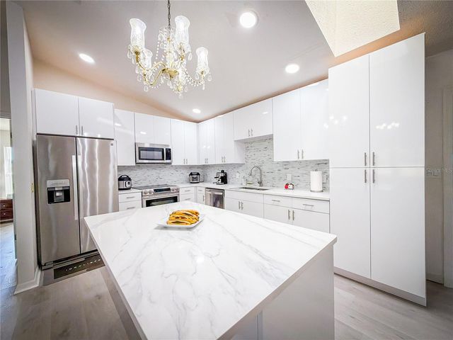 1199 CR 542G, Bushnell, FL 33513