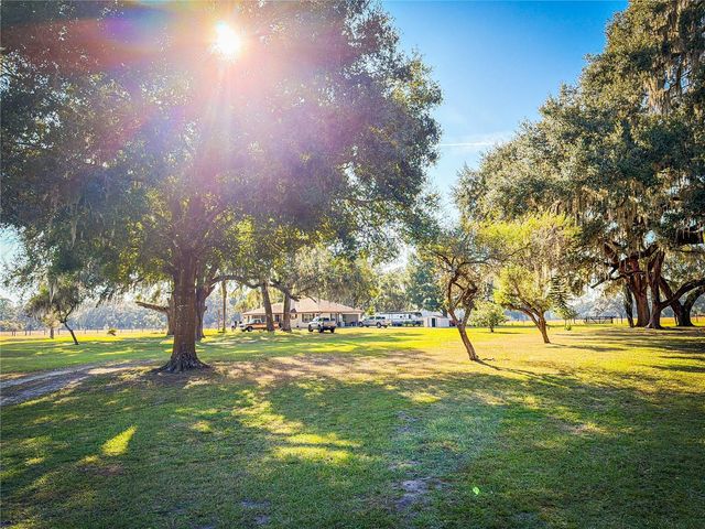 1199 CR 542G, Bushnell, FL 33513