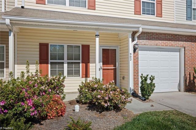 902 Central Park Avenue, Greensboro, NC 27407