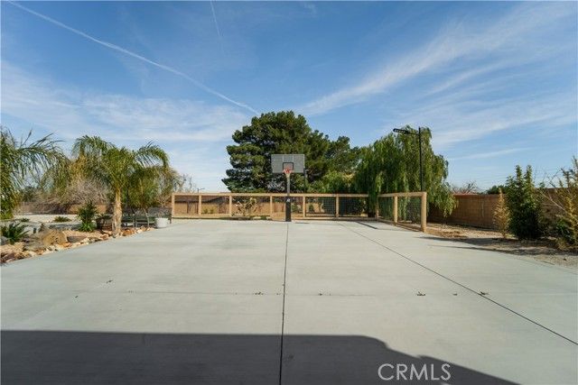 4518 W Avenue M14, Quartz Hill, CA 93536