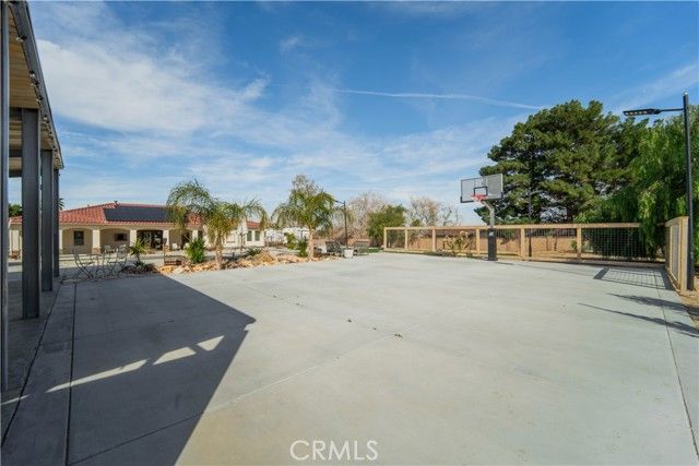 4518 W Avenue M14, Quartz Hill, CA 93536