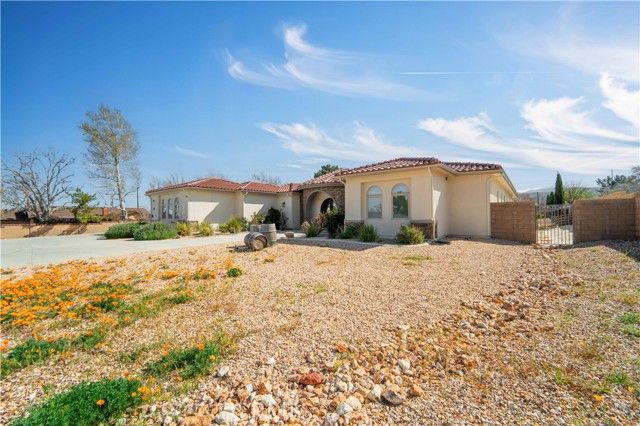 4518 W Avenue M14, Quartz Hill, CA 93536