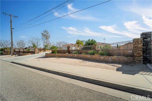 4518 W Avenue M14, Quartz Hill, CA 93536