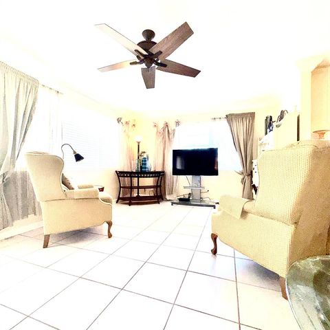 137 Farnham F 137, Deerfield Beach, FL 33442