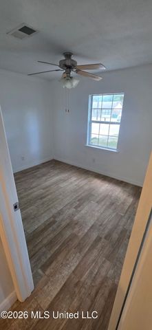 7120 Denver, Biloxi, MS 39532