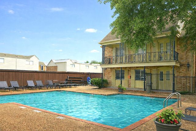 9844 Valley Meadow Court, Dallas, TX 75220