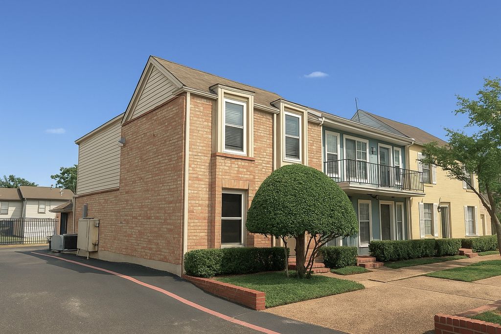 9844 Valley Meadow Court, Dallas, TX 75220