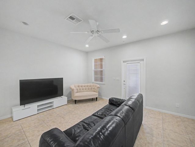 118 Black Ironwood Road 107, Jupiter, FL 33458