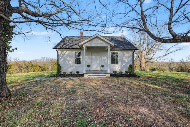 999 Old Lewisburg Hwy, Columbia, TN 38401