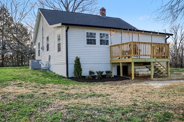 999 Old Lewisburg Hwy, Columbia, TN 38401