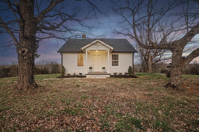 999 Old Lewisburg Hwy, Columbia, TN 38401