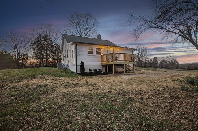 999 Old Lewisburg Hwy, Columbia, TN 38401