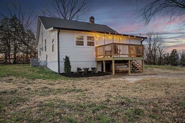 999 Old Lewisburg Hwy, Columbia, TN 38401