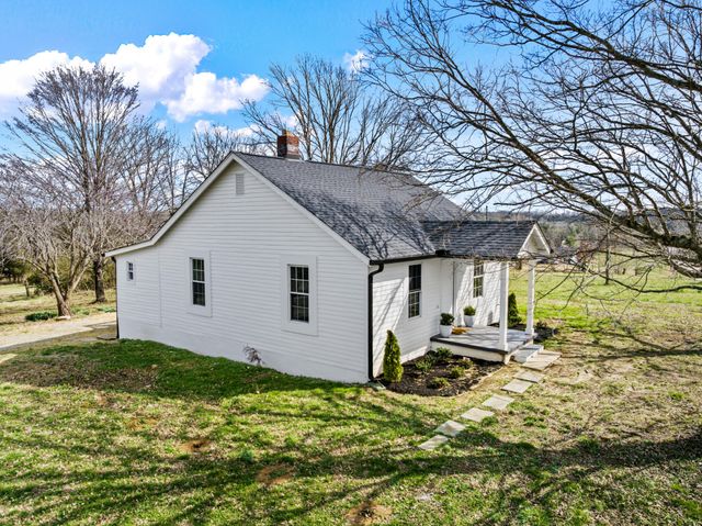 999 Old Lewisburg Hwy, Columbia, TN 38401