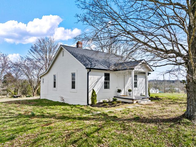 999 Old Lewisburg Hwy, Columbia, TN 38401