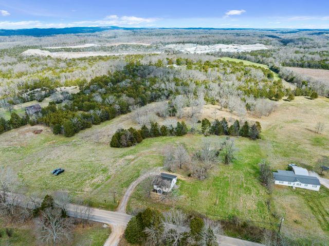 999 Old Lewisburg Hwy, Columbia, TN 38401