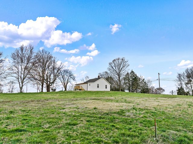 999 Old Lewisburg Hwy, Columbia, TN 38401