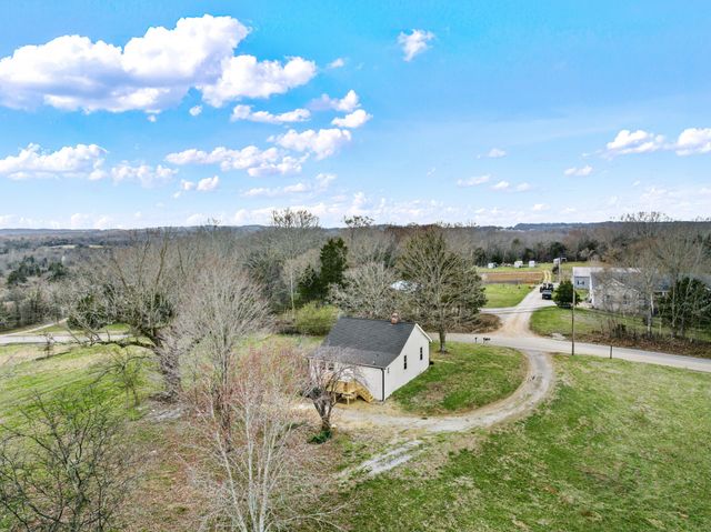 999 Old Lewisburg Hwy, Columbia, TN 38401