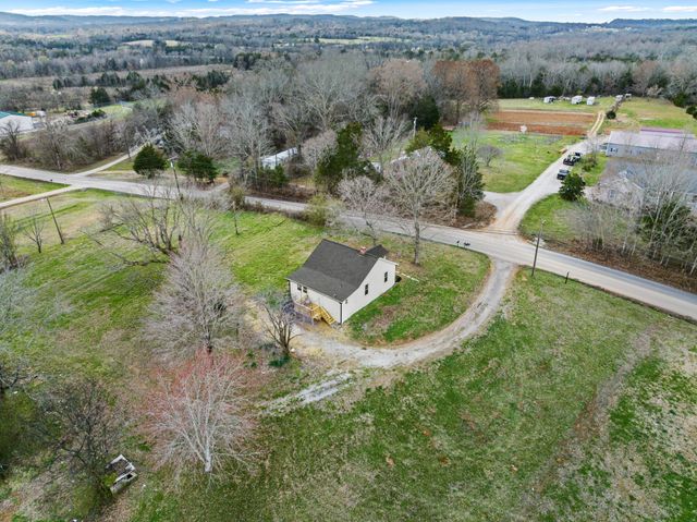 999 Old Lewisburg Hwy, Columbia, TN 38401