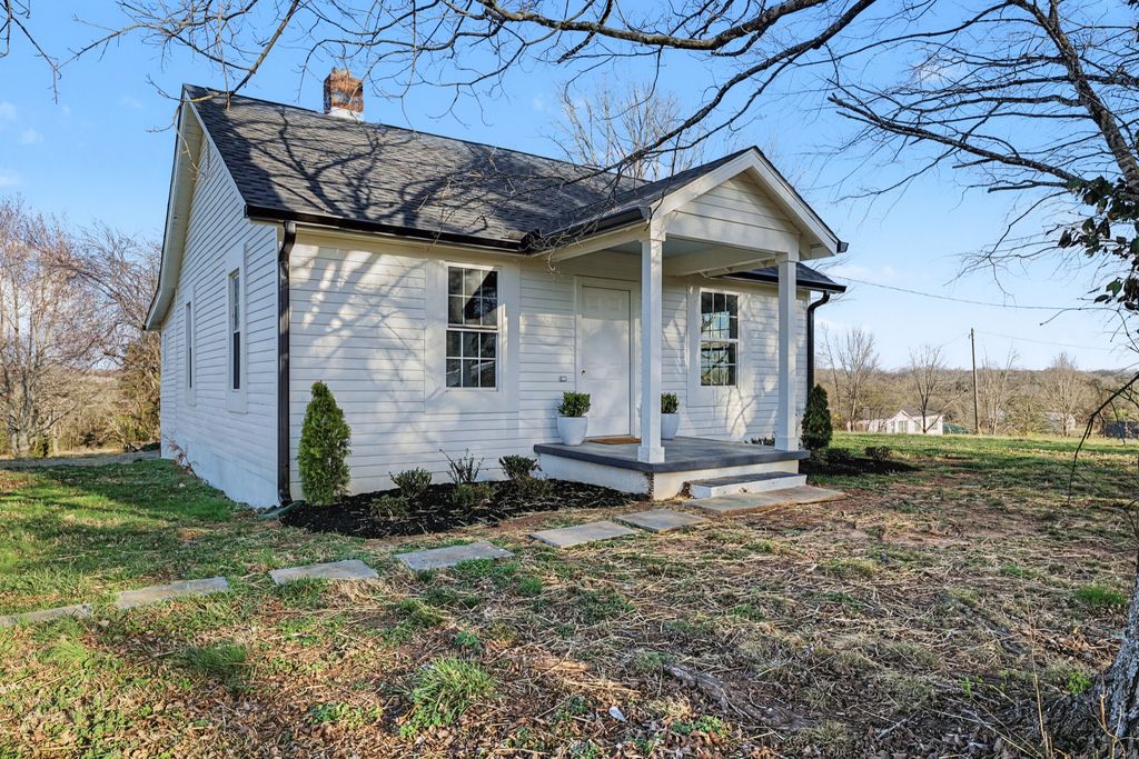 999 Old Lewisburg Hwy, Columbia, TN 38401