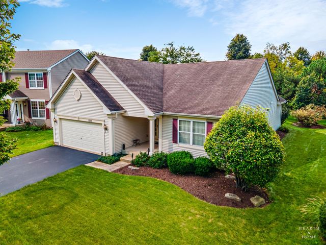 1352 Evergreen Lane, Pingree Grove, IL 60140
