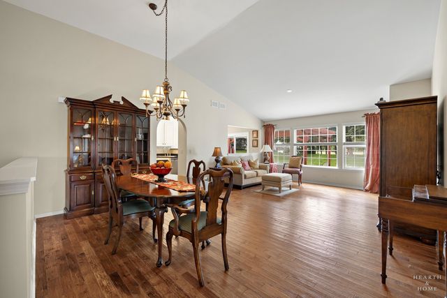 1352 Evergreen Lane, Pingree Grove, IL 60140