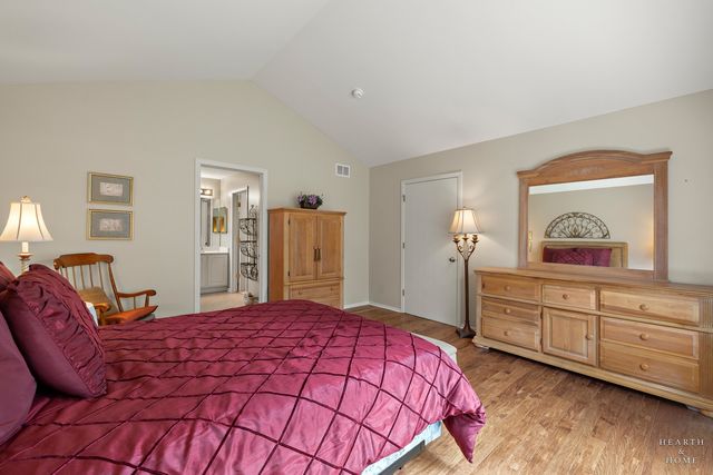 1352 Evergreen Lane, Pingree Grove, IL 60140