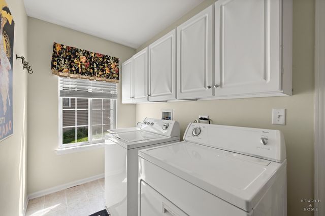 1352 Evergreen Lane, Pingree Grove, IL 60140